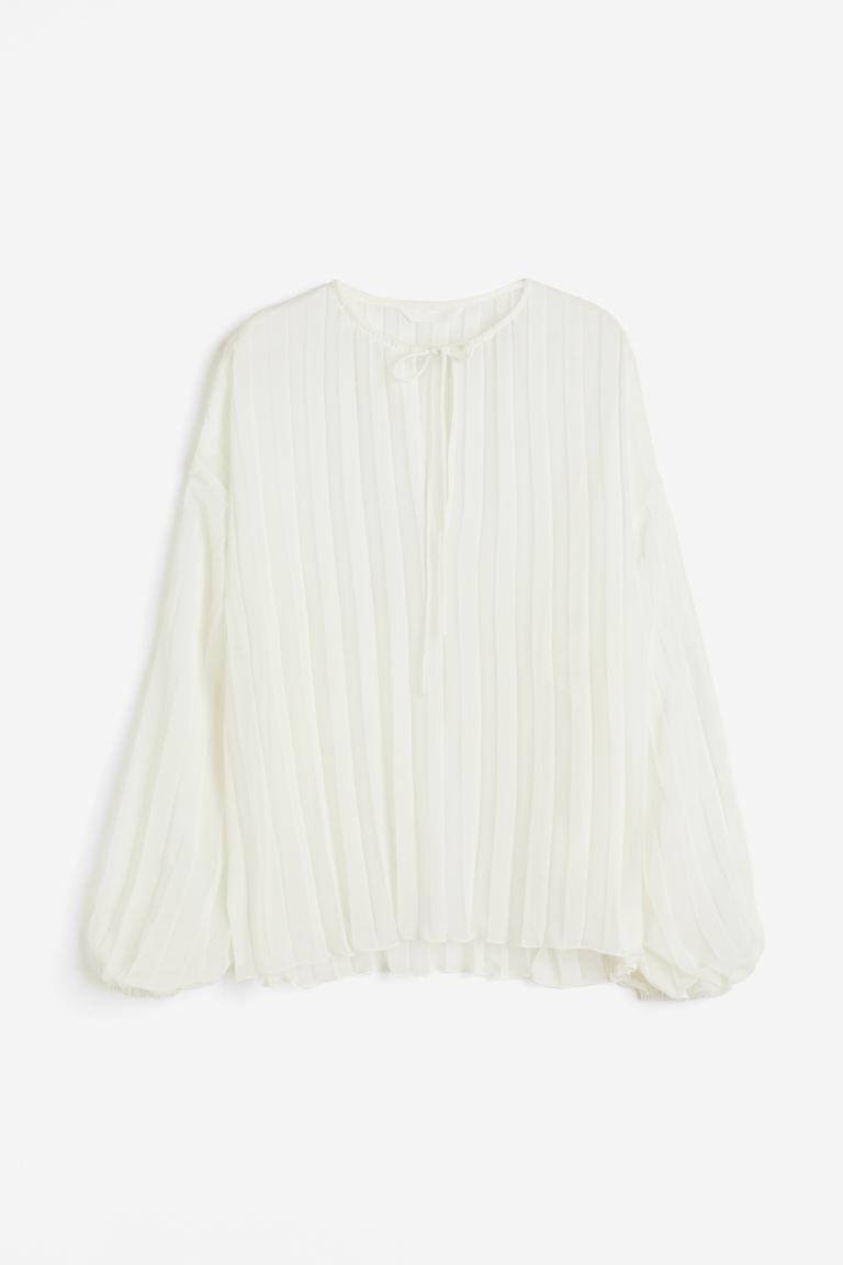 discount code Off Pleated blouse